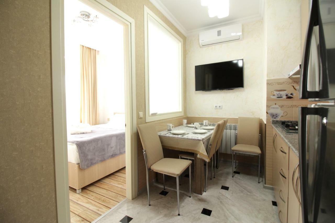 Tamar'S Apartment Batumi Exterior photo
